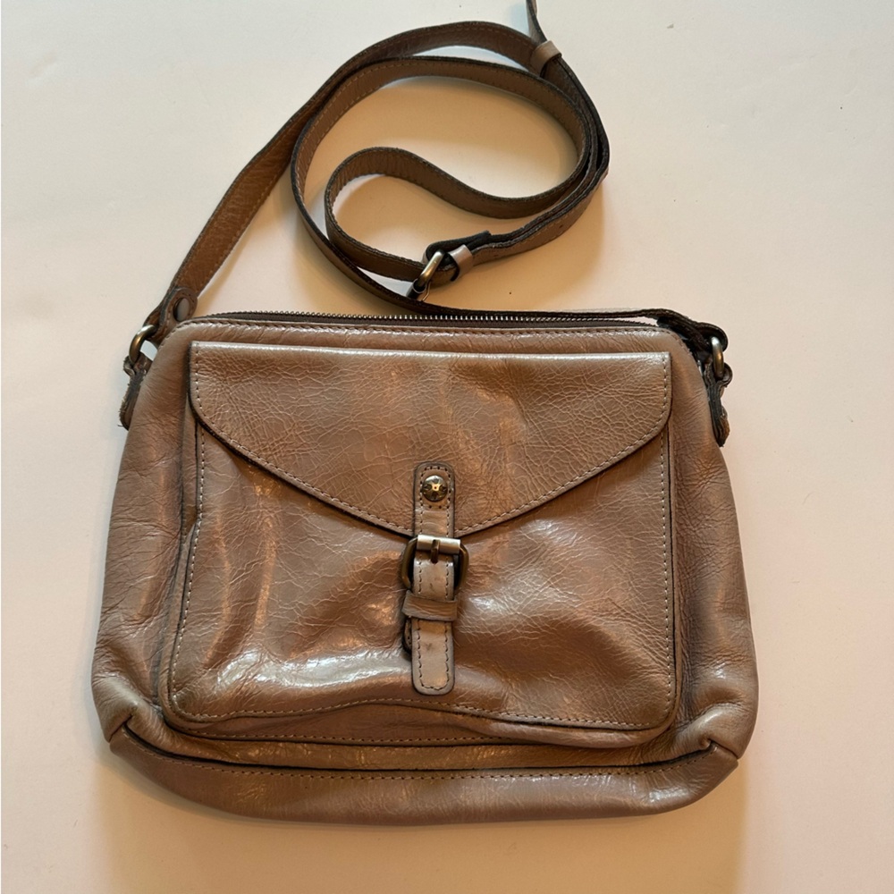 Patricia Nash Stylish Tan Leather Crossbody Bag